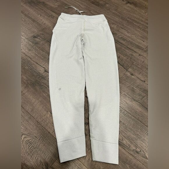 Lululemon Engineered Warmth Joggers - Picture 4 of 9